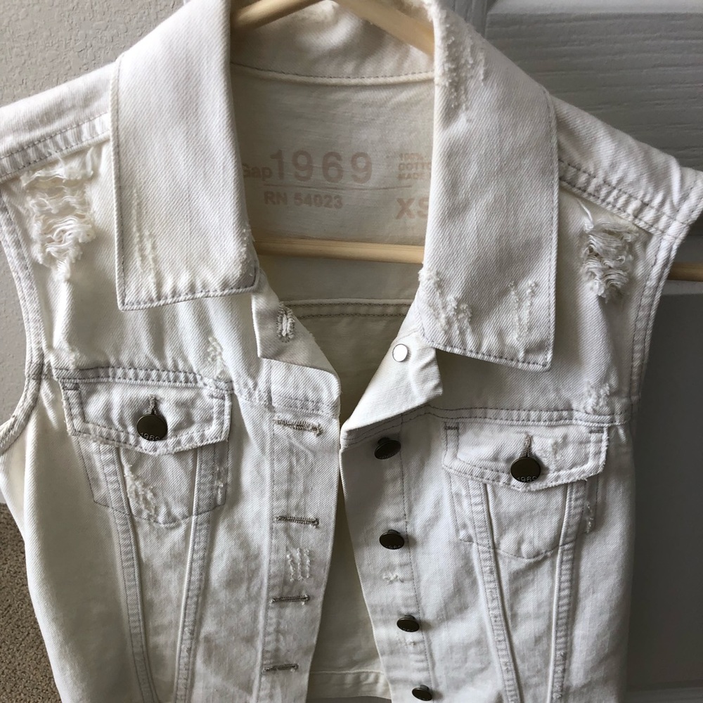 XS Gap denim jacket.